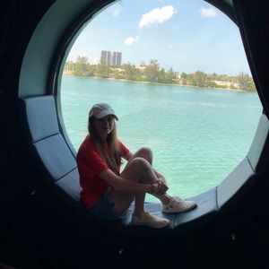 Meet your Posher, Tiffany